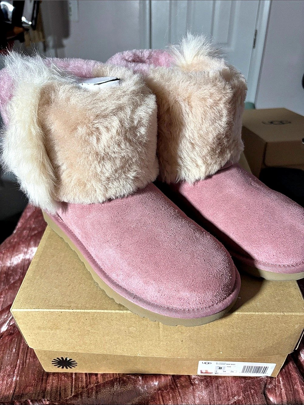 UGG Classic Mini Wisp Pink Suede Winter Boots US 8 Like New